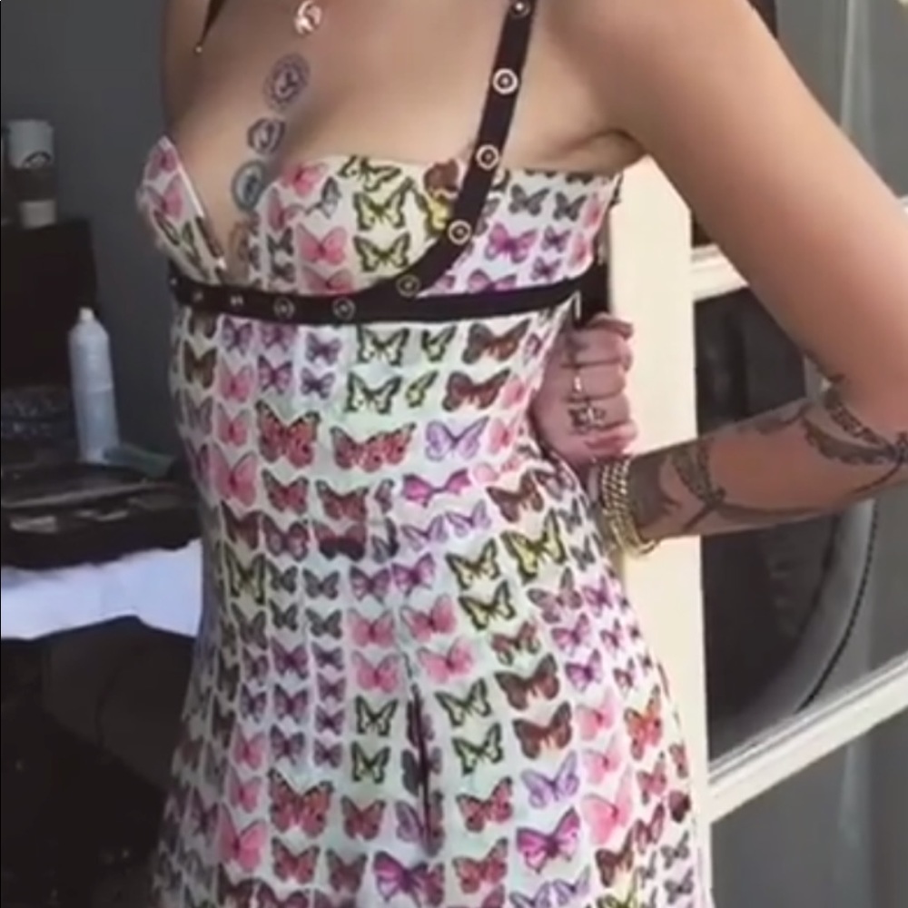 ISO! Who makes this lovely dress?!?! Help me out!!